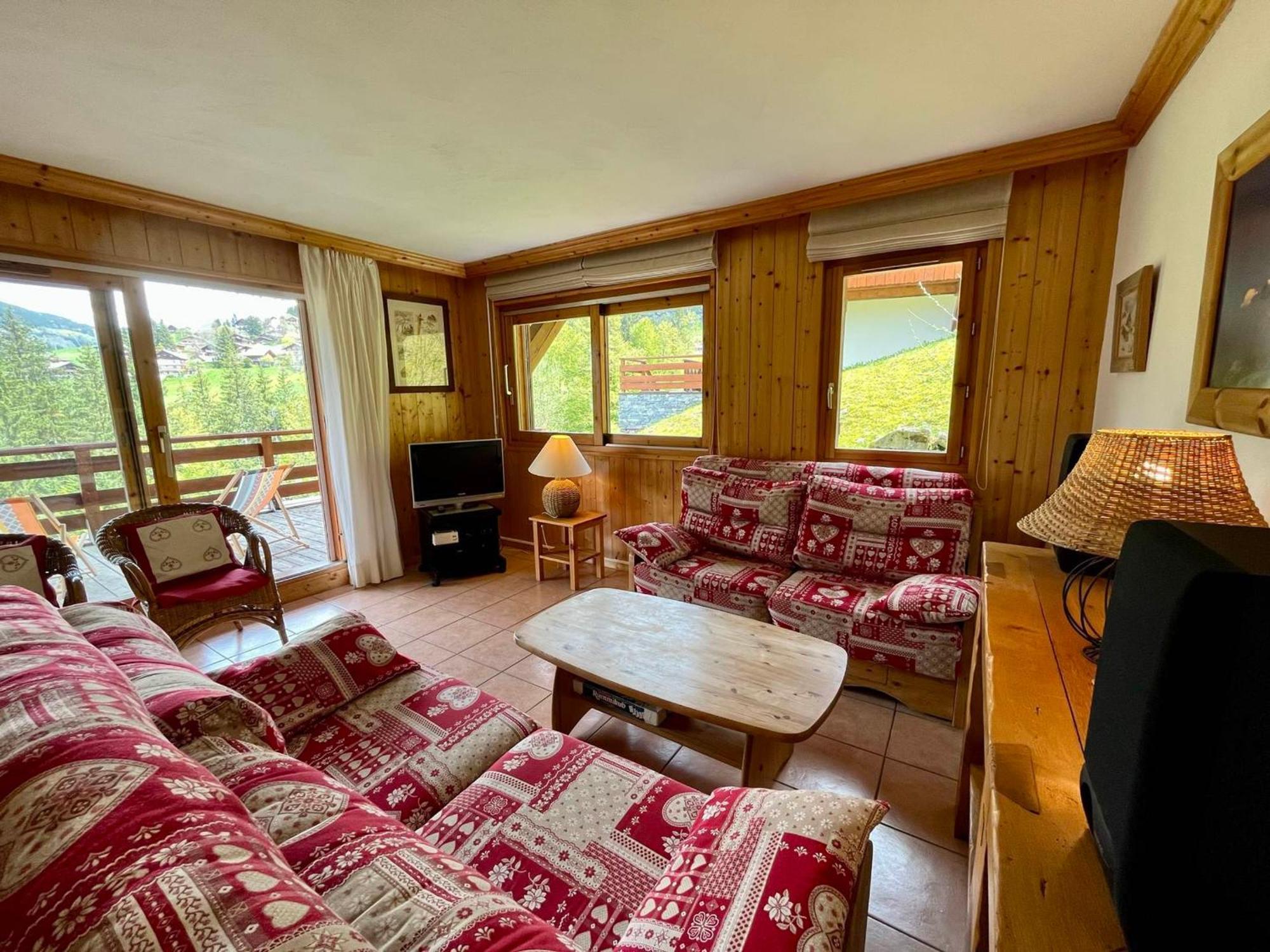 Aux Pieds, 2 Chambres, Terrasse Et Parking Couvert - - Fr-1-459-49 *